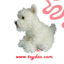 Brinquedo de pelúcia branco pequeno do cão